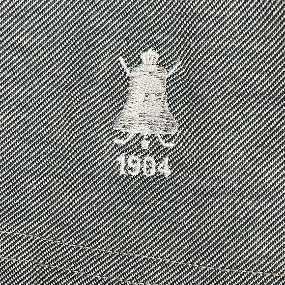 Travis Mathew Mens L Short Sleeve Polo Golf Shirt Chest Pocket Gray Embroidered - Picture 4 of 12